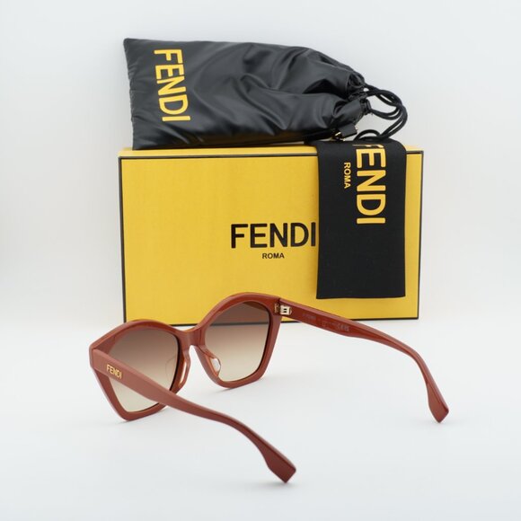 Fendi FE40175F 66F Butterfly Sunglasses - Red/Brown main image 4